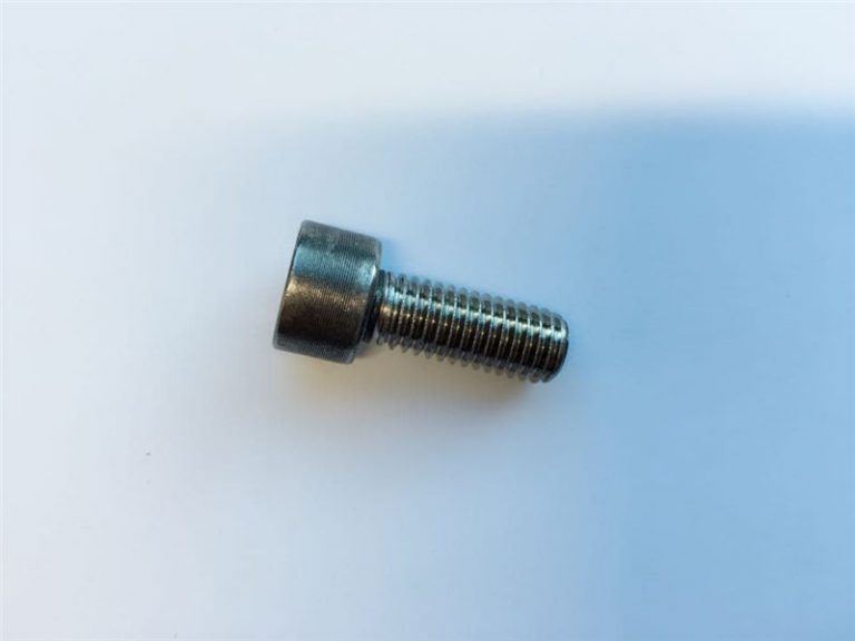 સોકેટ હેડ સ્ક્રૂ