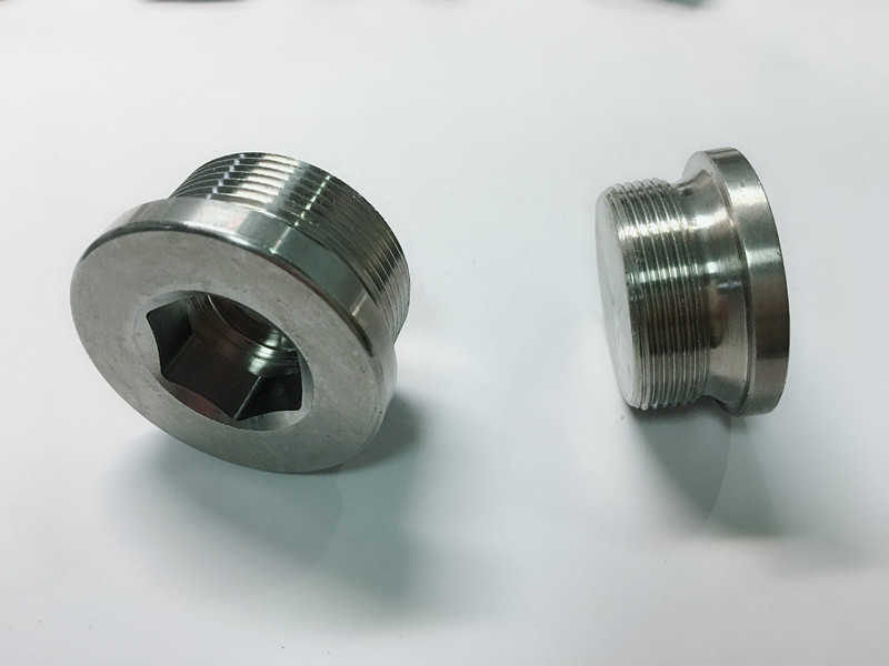 કસ્ટમ એસએસ કી રિંગ સાથે સ્ટેઈનલેસ સ્ટીલ રિંગ બોલ્ટ બનાવવામાં